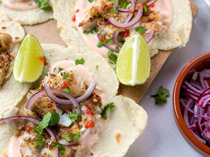 Fajita-Fisch-Tacos mit Chili- und Limettensauce | PureGym